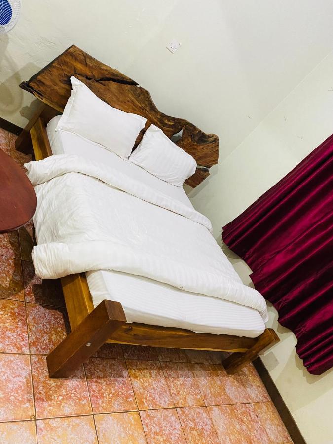 Afro Smile Hotel & Guest House - Jinja Exterior photo
